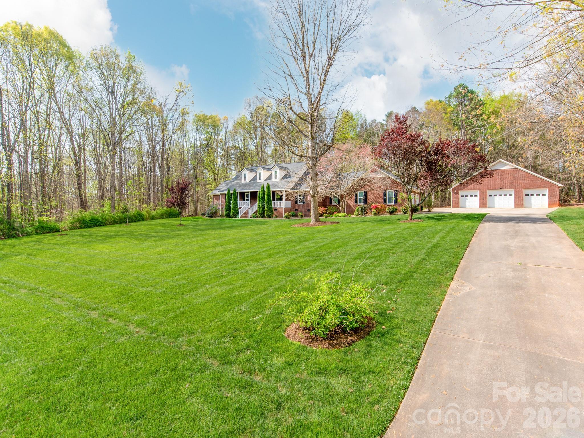 170 Dove Lane