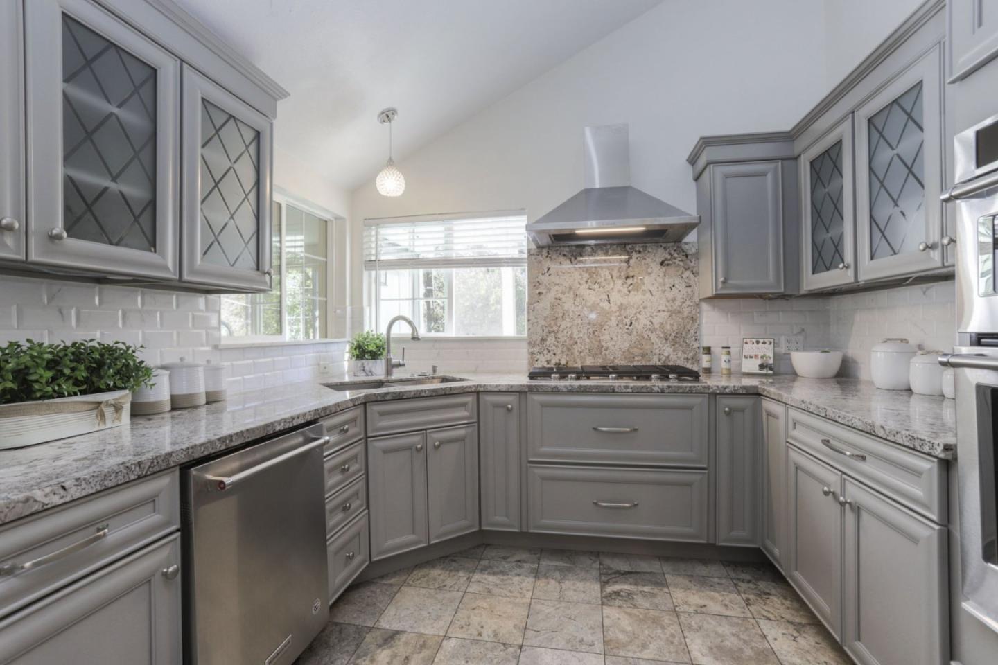21455 Oneda CT