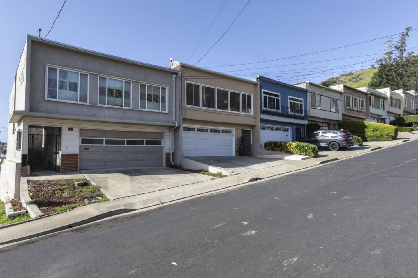 11 Royce WAY