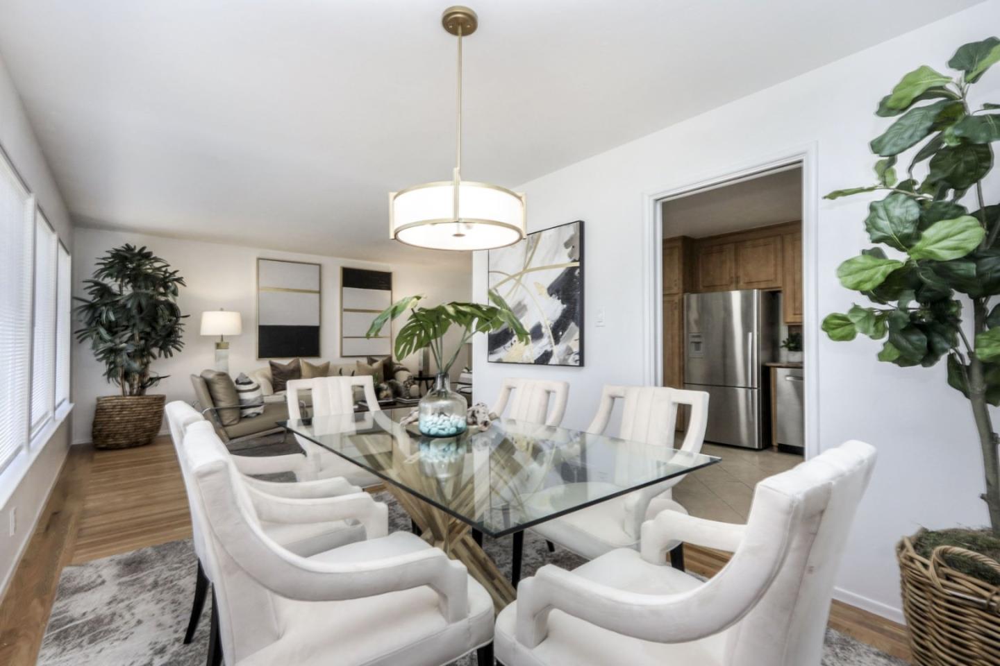 11 Royce WAY