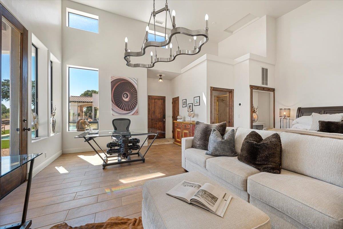 6750 Golden pheasant Lane