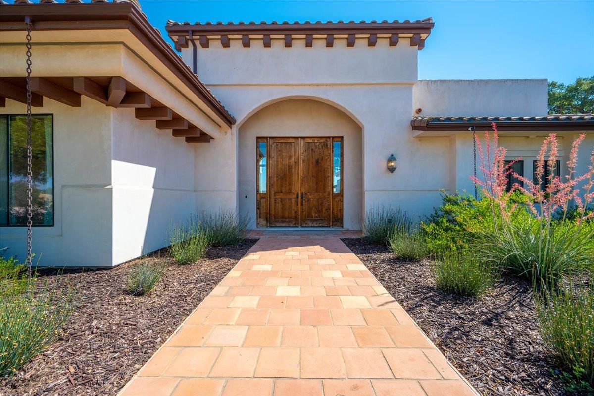 6750 Golden pheasant Lane