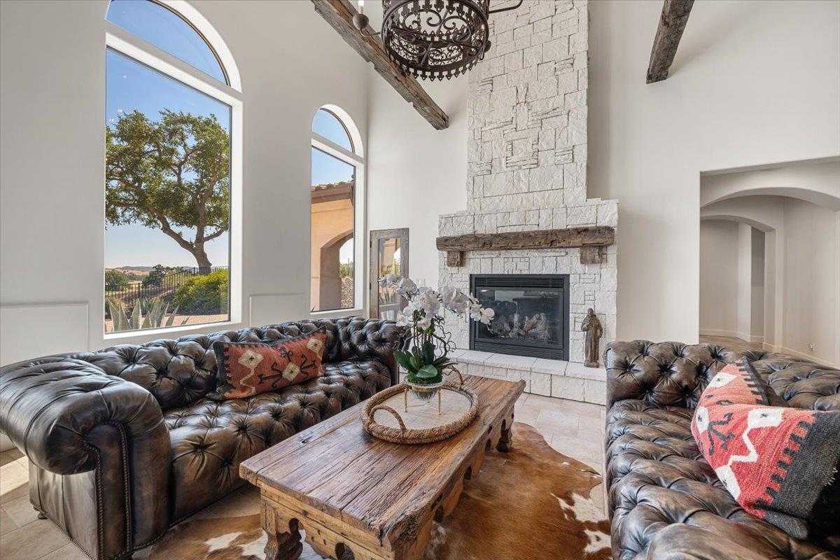 6750 Golden pheasant Lane