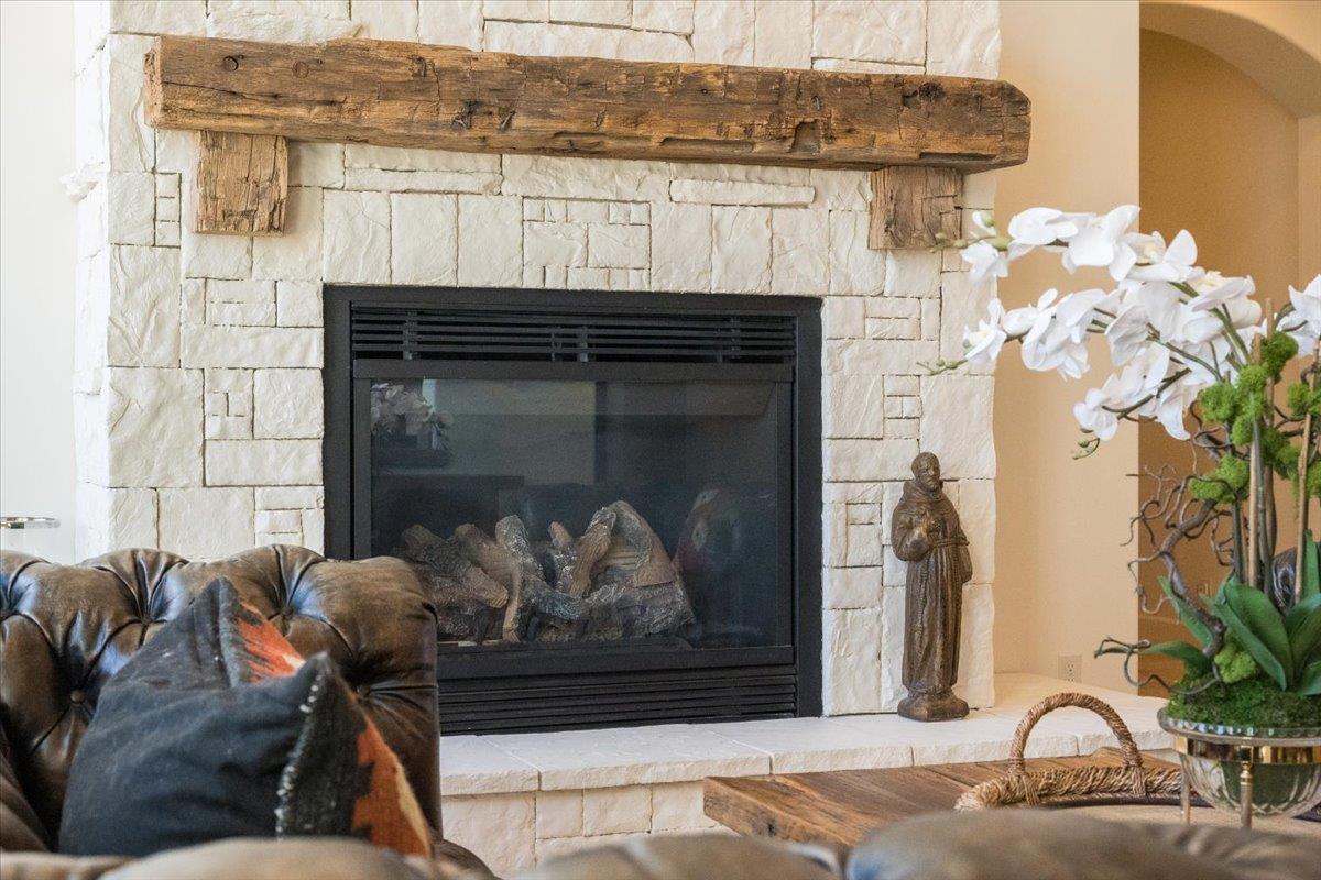 6750 Golden pheasant Lane