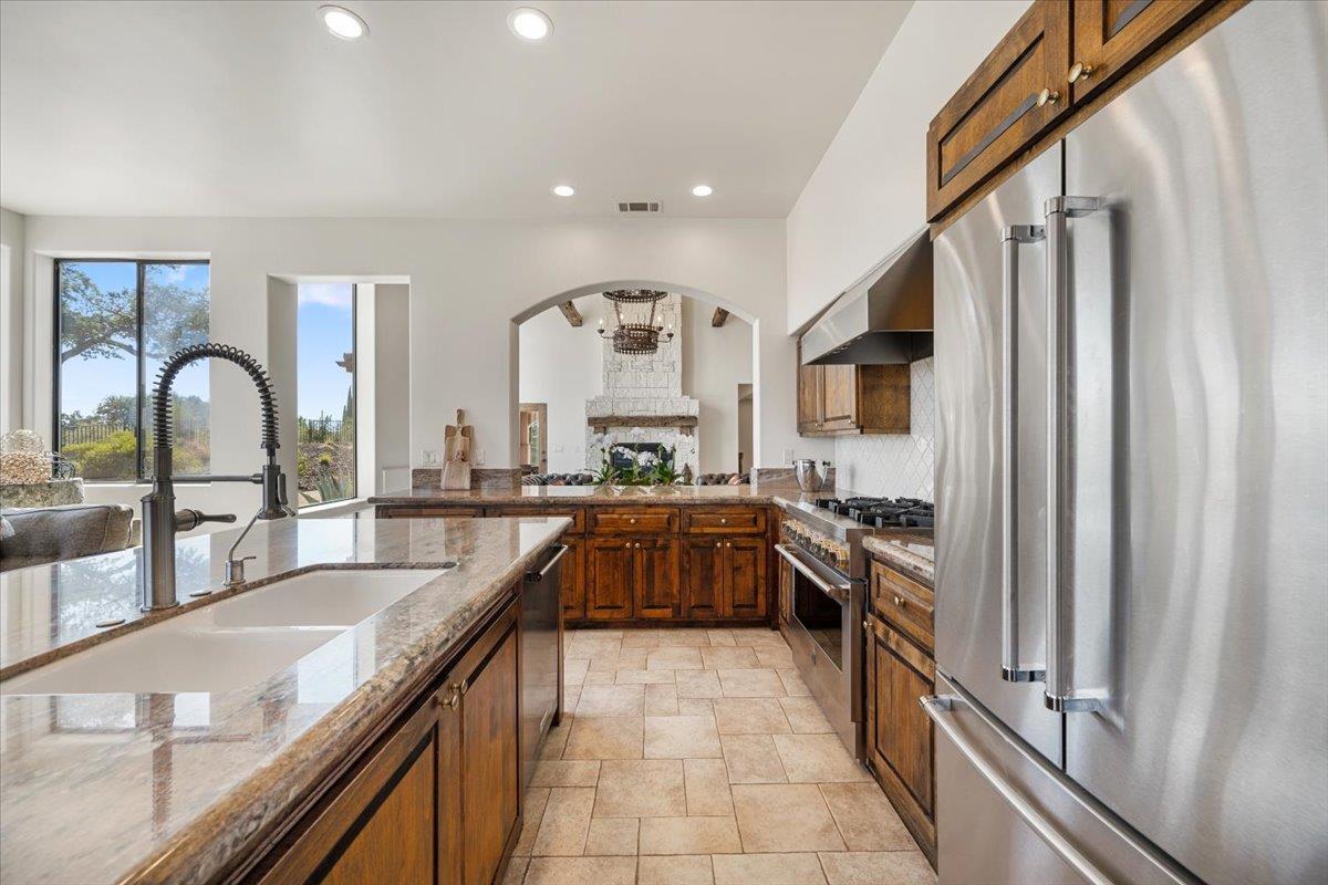 6750 Golden pheasant Lane