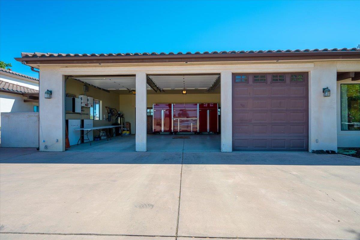 6750 Golden pheasant Lane