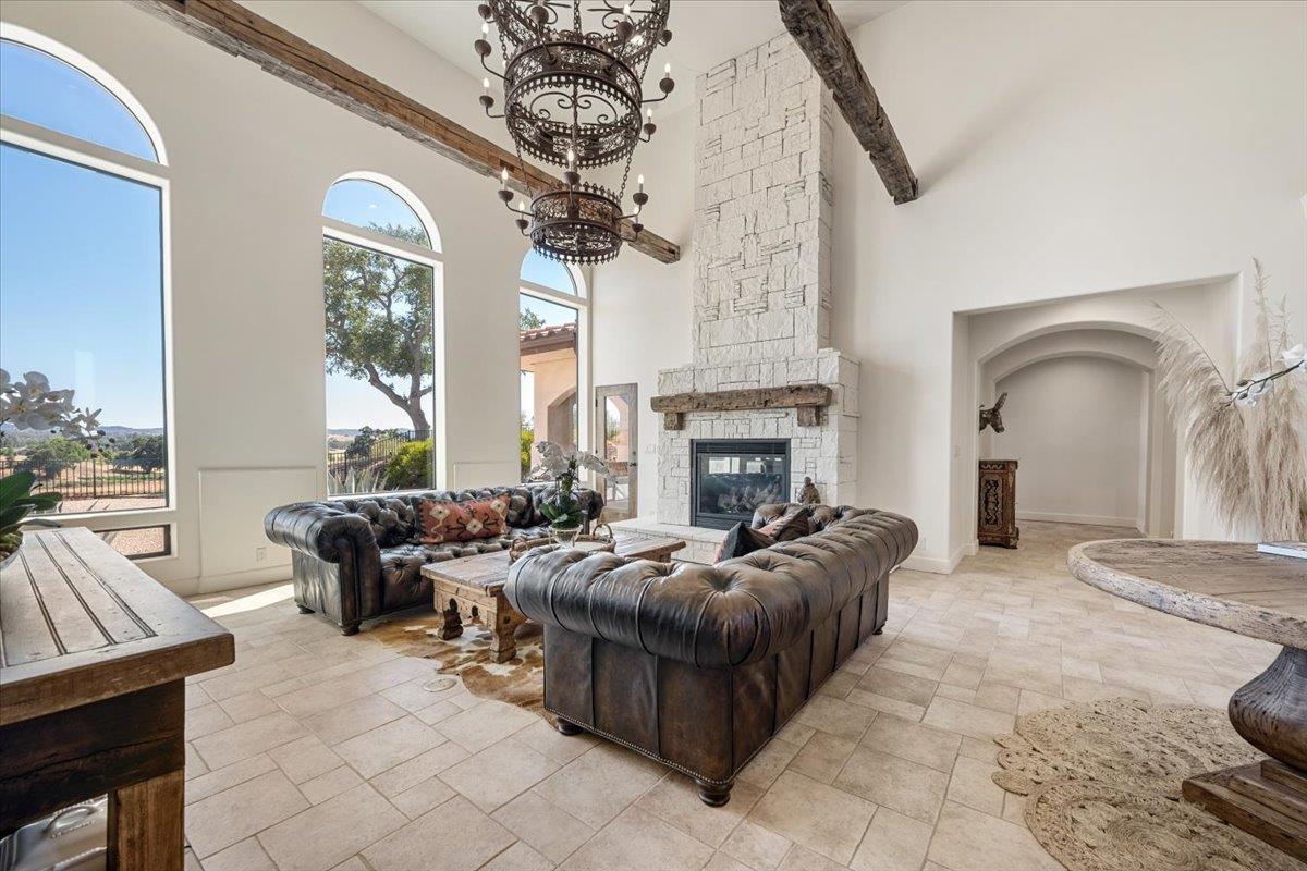 6750 Golden pheasant Lane
