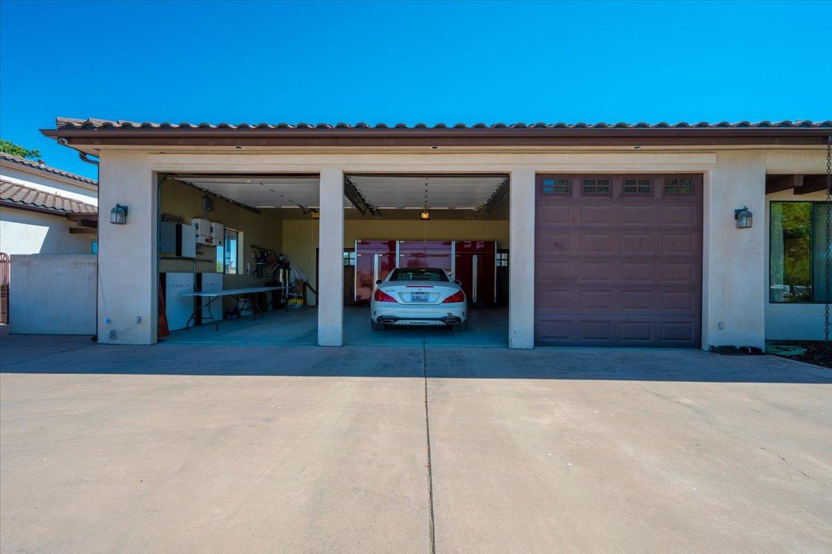 6750 Golden pheasant Lane