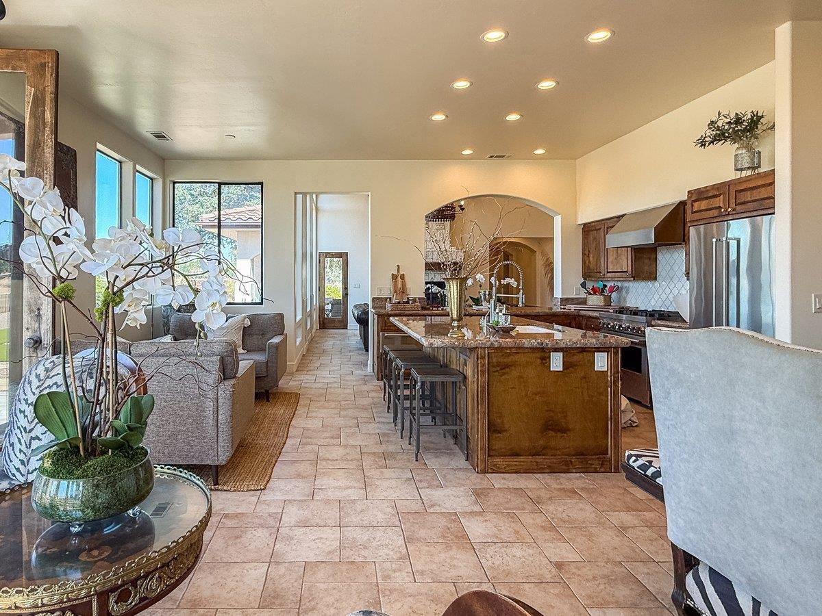 6750 Golden pheasant Lane