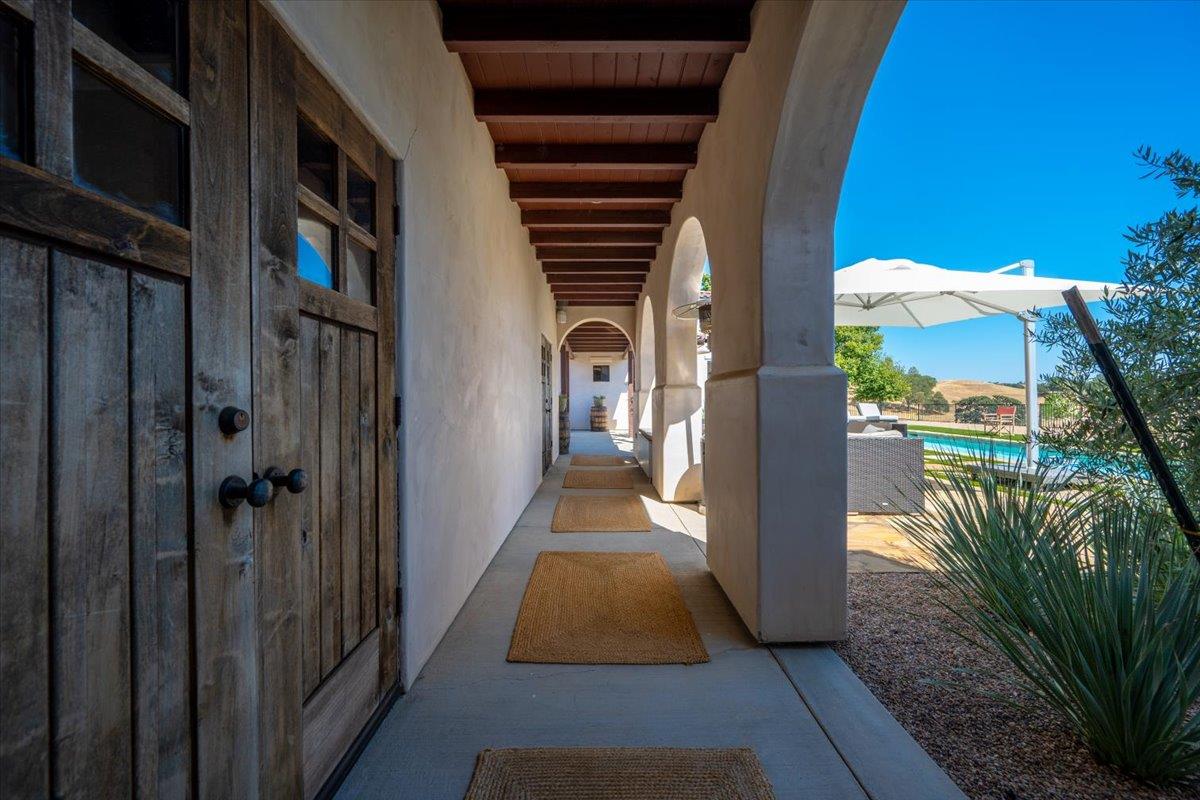 6750 Golden pheasant Lane
