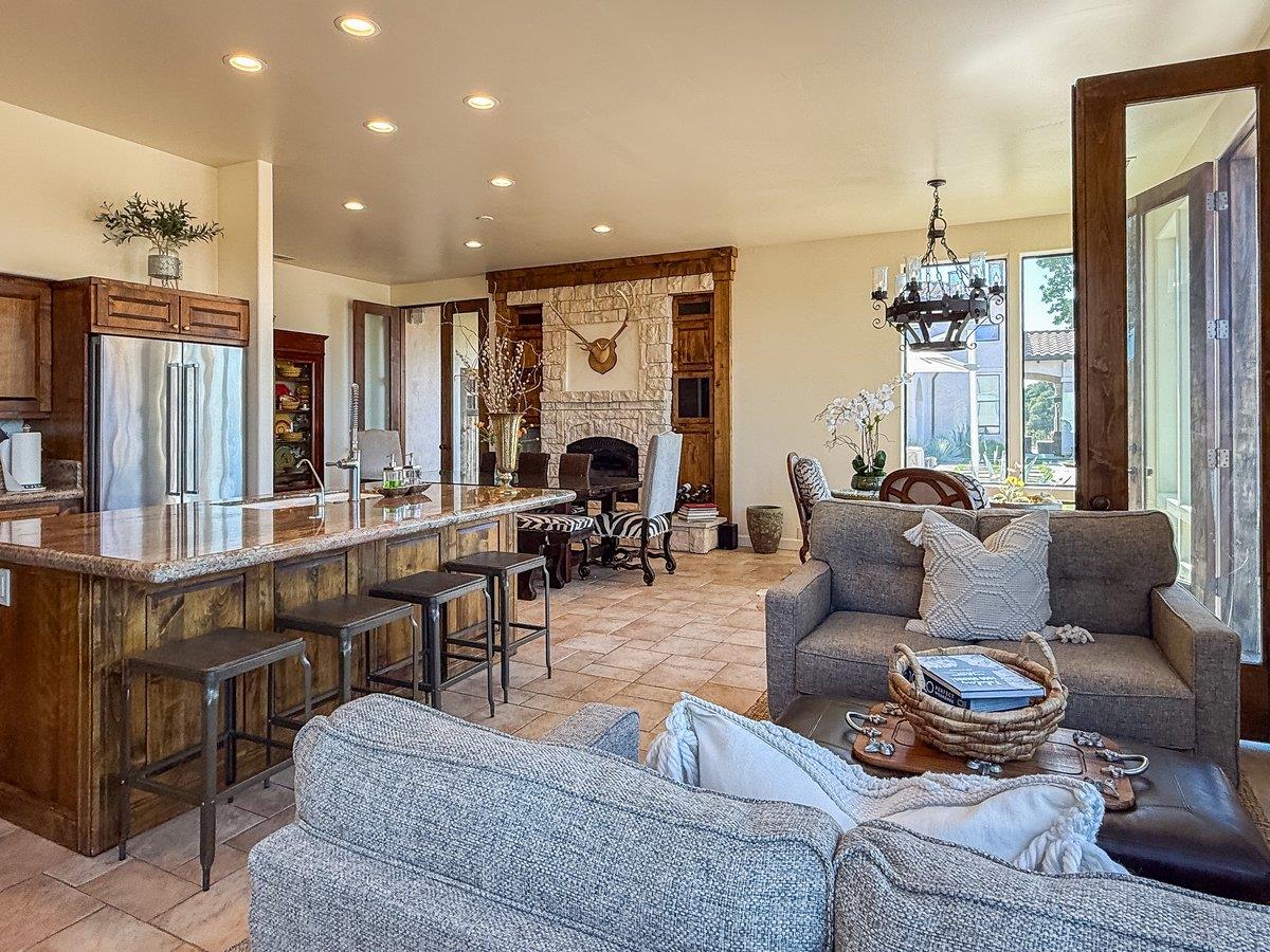 6750 Golden pheasant Lane