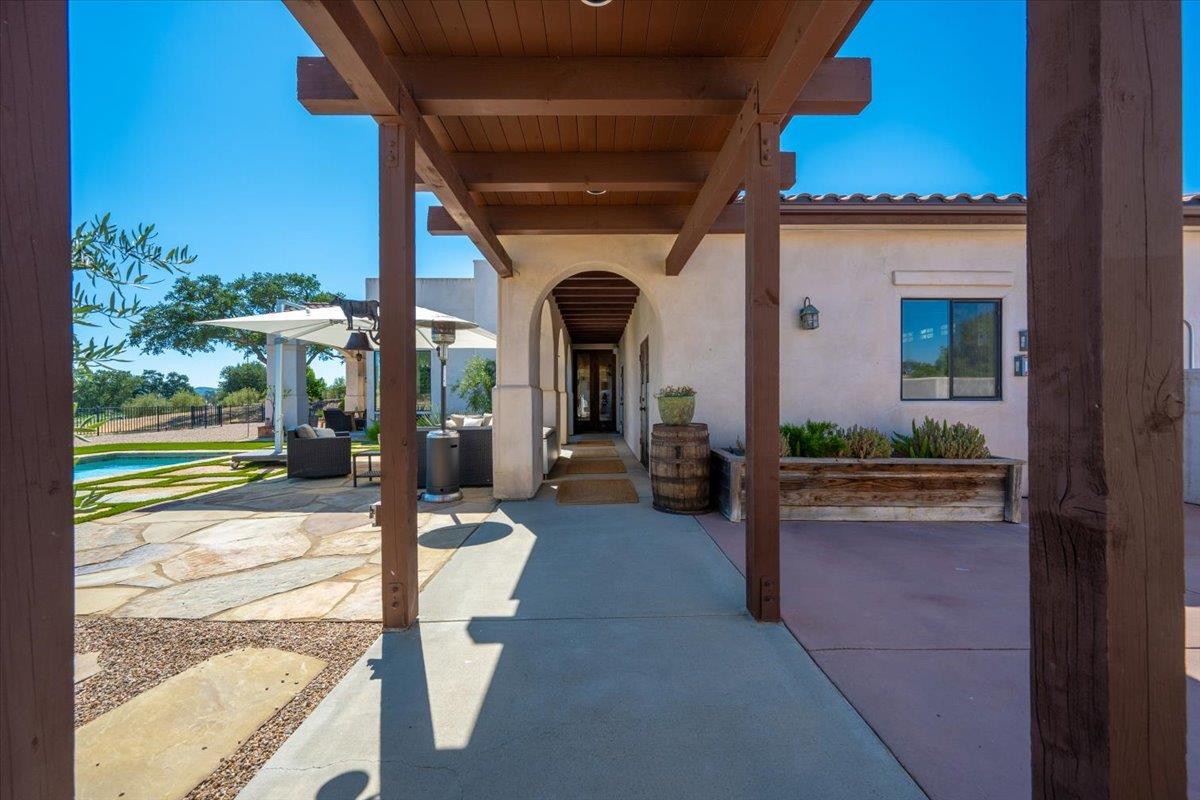 6750 Golden pheasant Lane