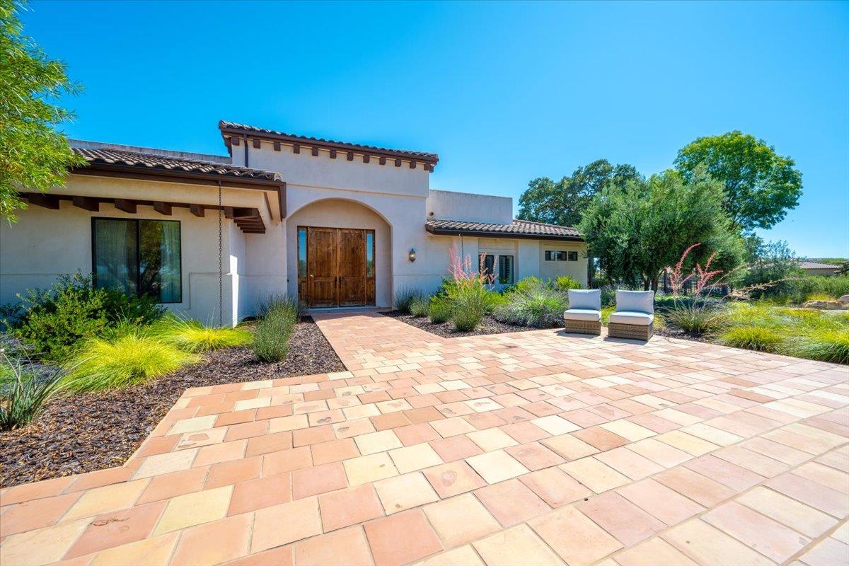 6750 Golden pheasant Lane