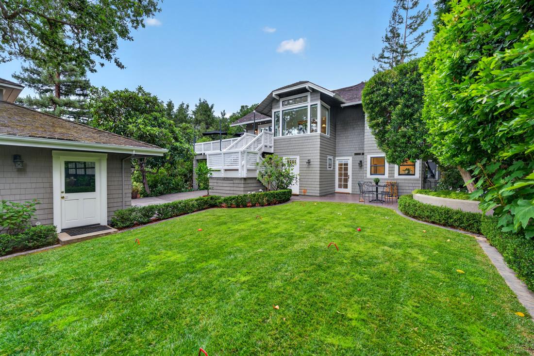 52 Hernandez Avenue