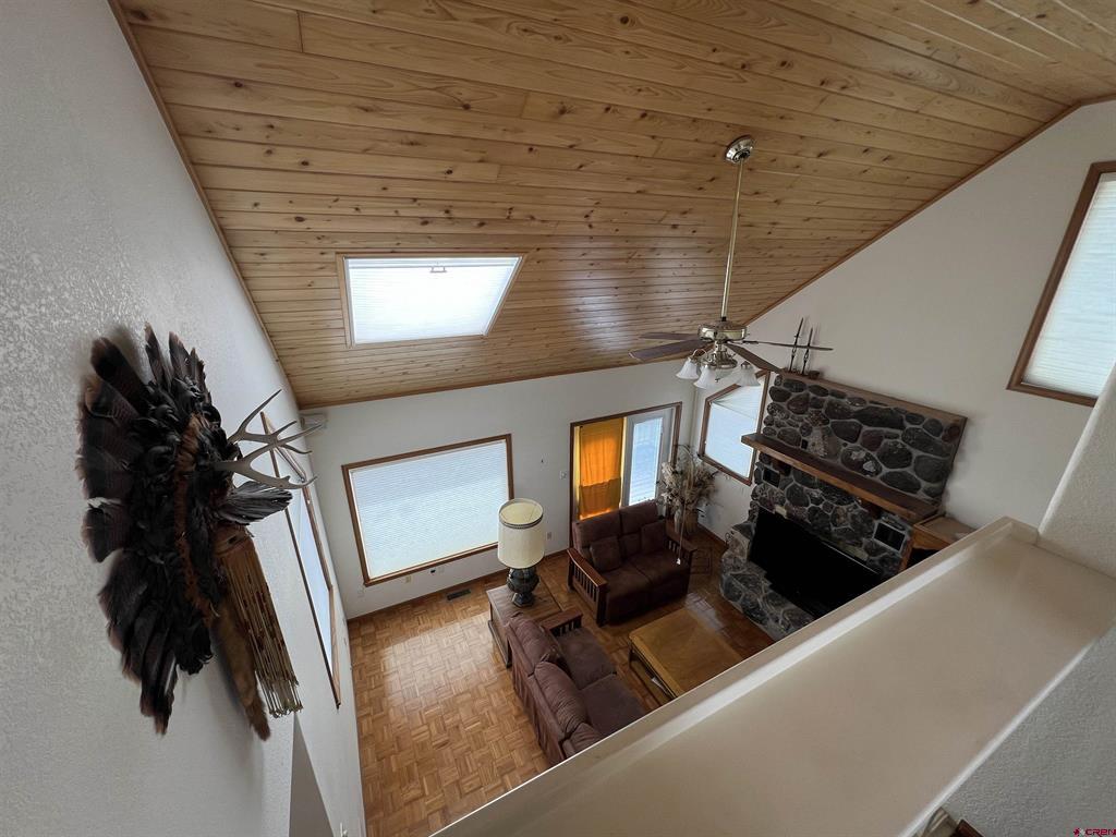 1151 MUSTANG Lane