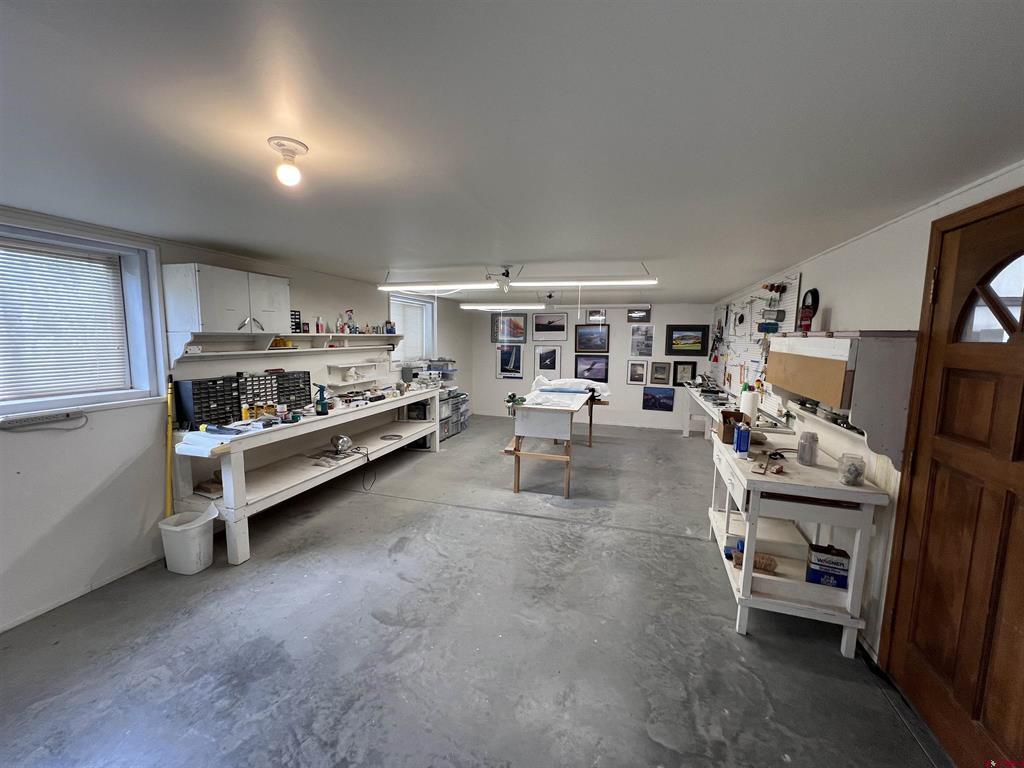 1151 MUSTANG Lane
