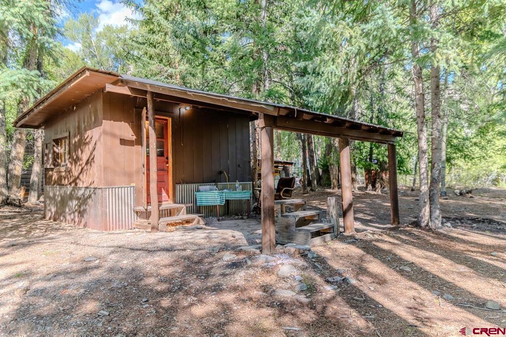 111 S Gunnison Avenue Unit: 3 separate tracts sold as