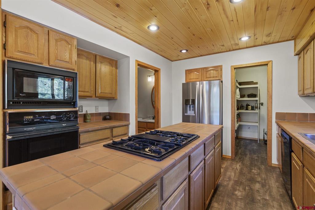 35453 Road R.6
