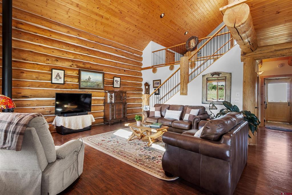 221 Snowy Peaks Drive