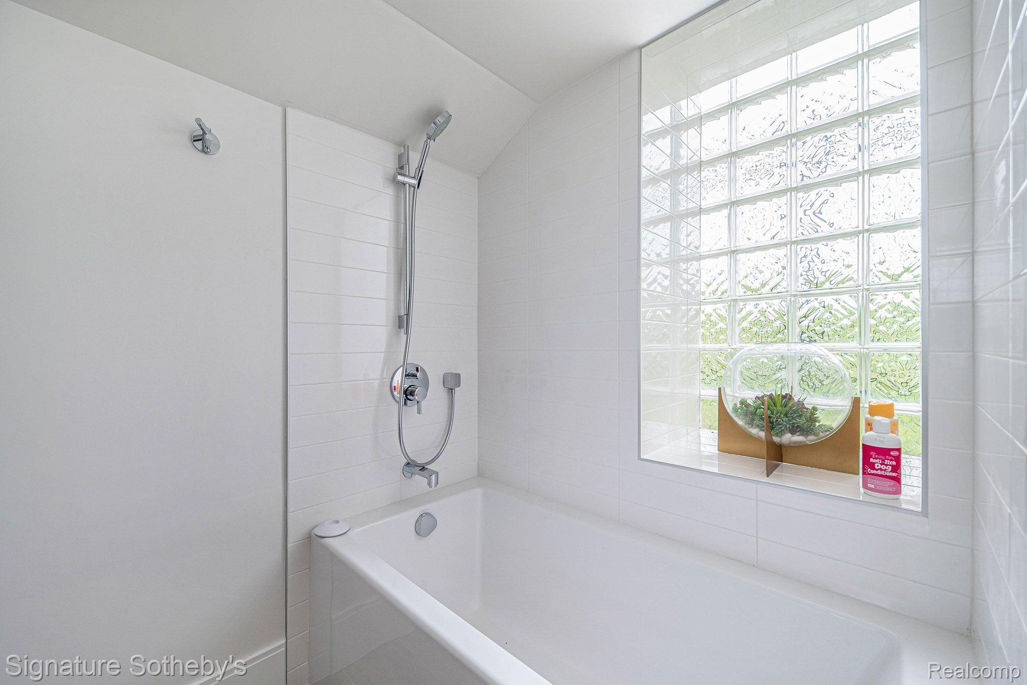 291 Edmund Place Unit: Unit 2