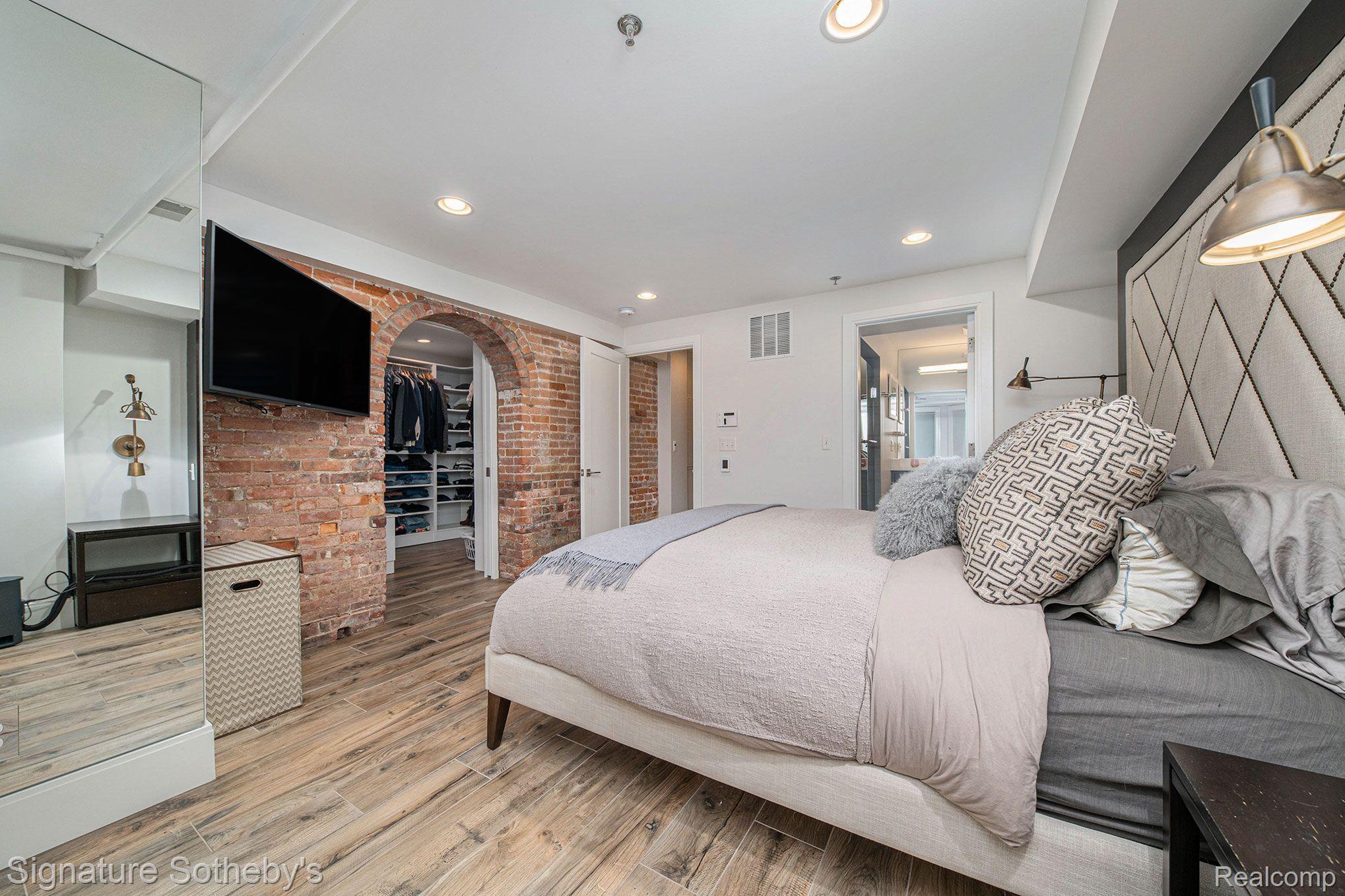 291 Edmund Place Unit: Unit 2