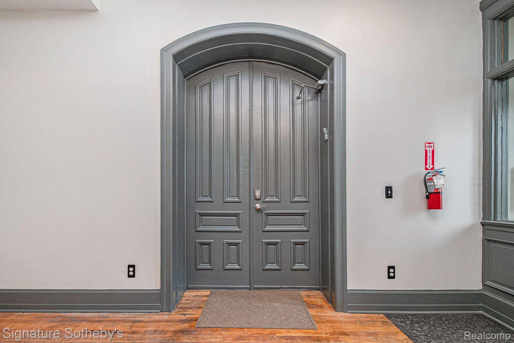 291 Edmund Place Unit: Unit 2
