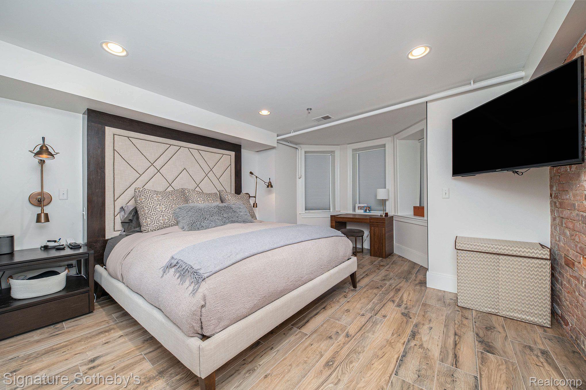 291 Edmund Place Unit: Unit 2