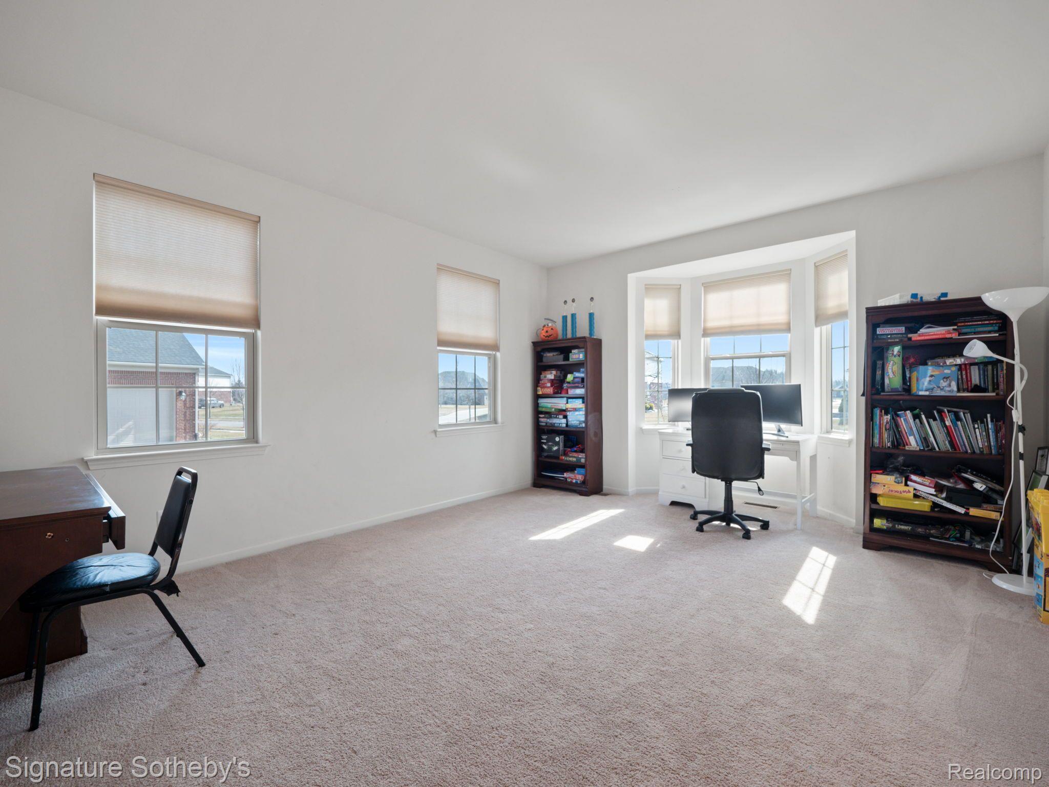 6990 SYLVANIA Lane