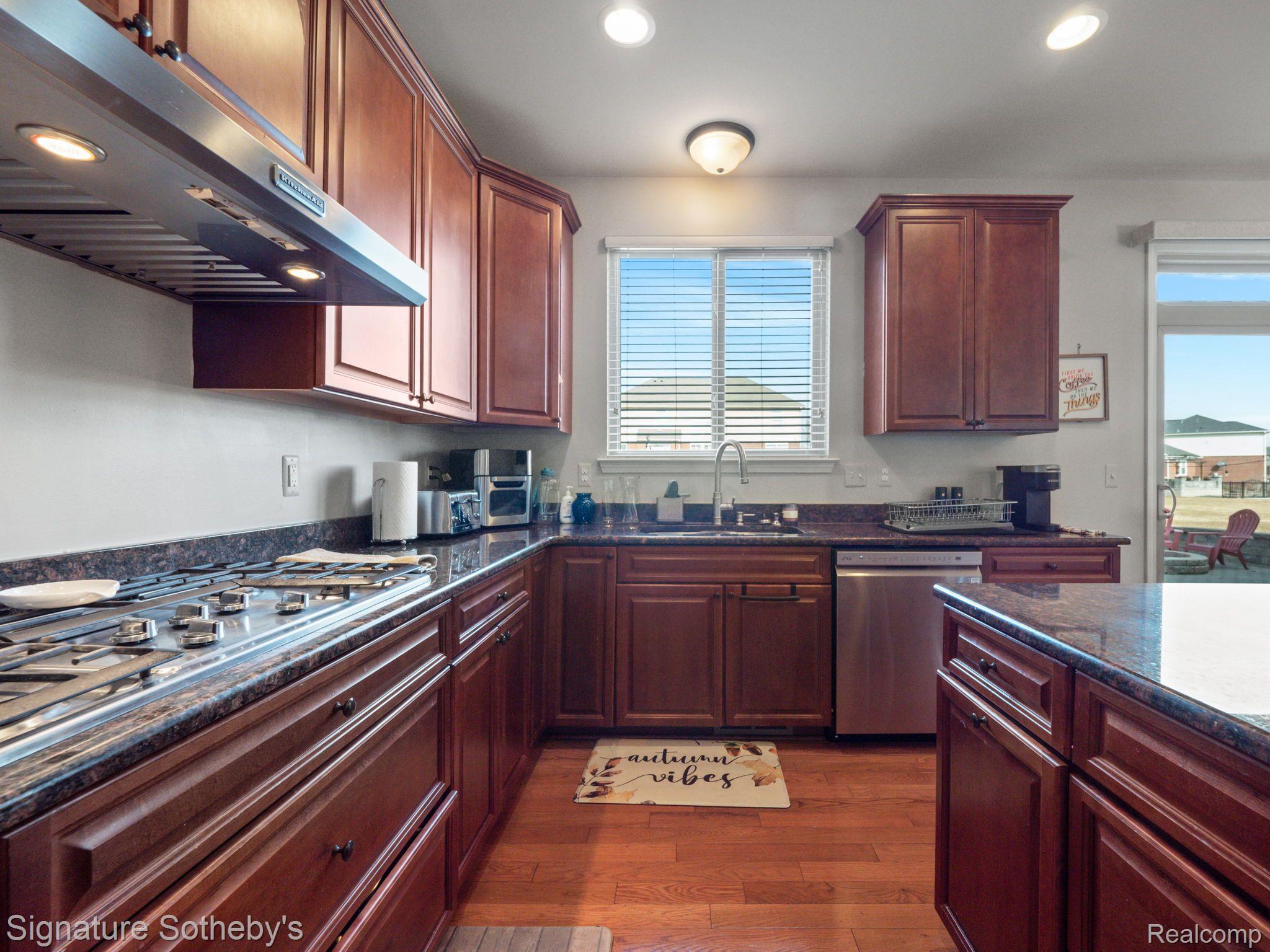 6990 SYLVANIA Lane
