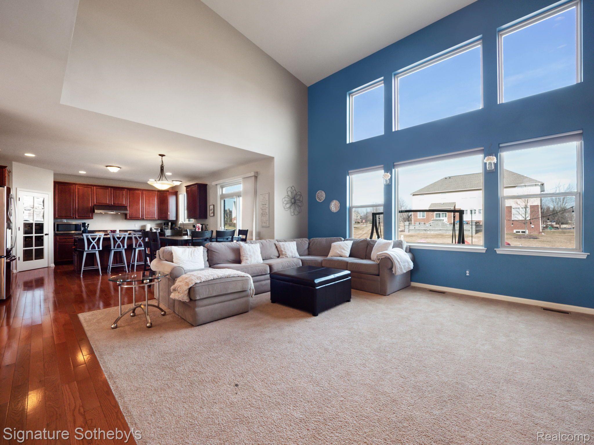 6990 SYLVANIA Lane