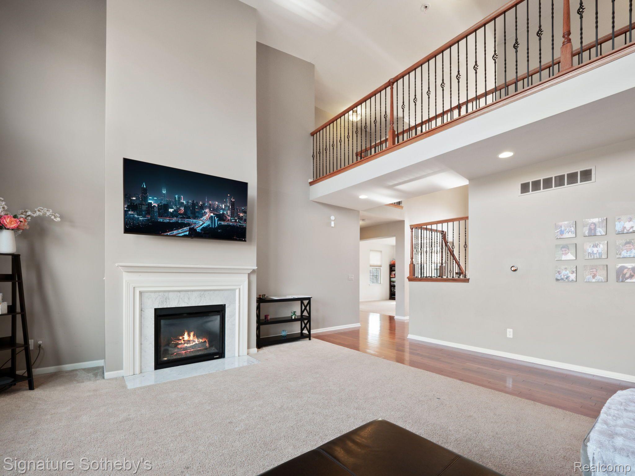 6990 SYLVANIA Lane