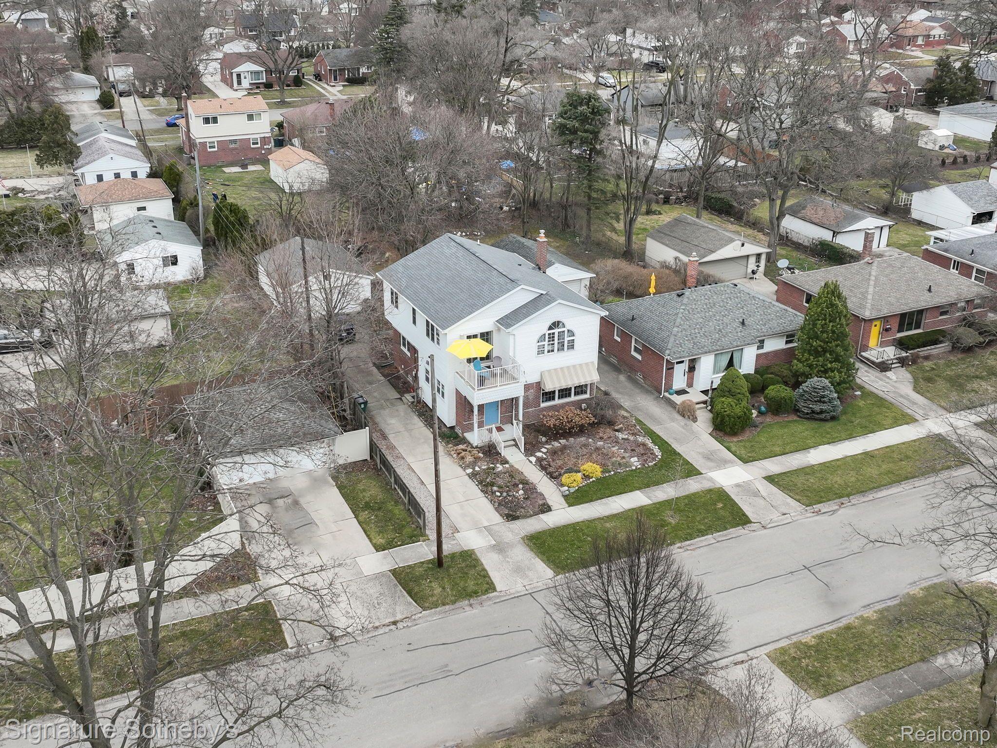532 CHARLOTTE Avenue