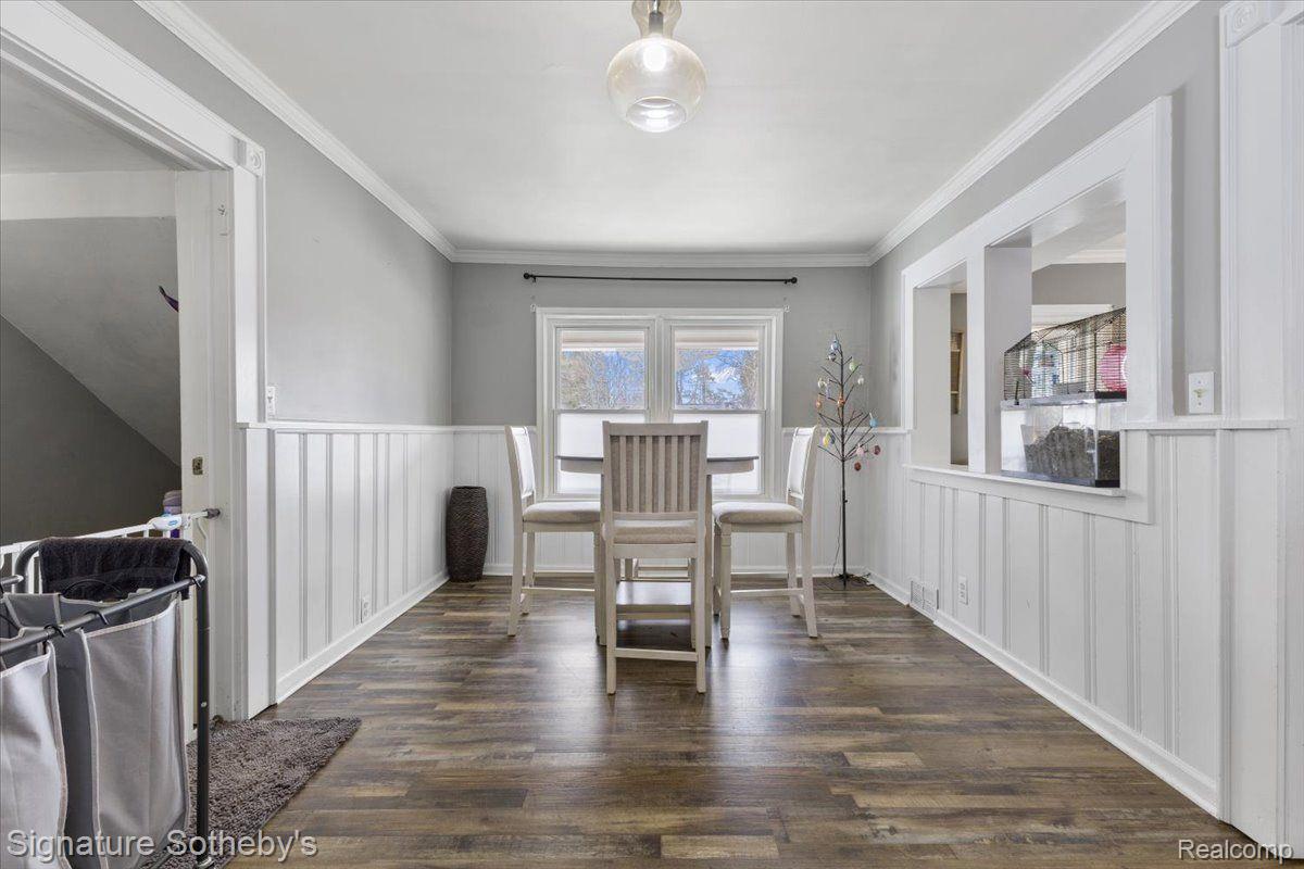 1545 N PONTIAC Trail