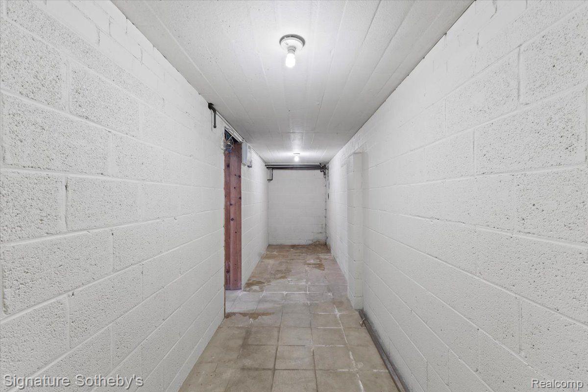 18424 NADOL Drive