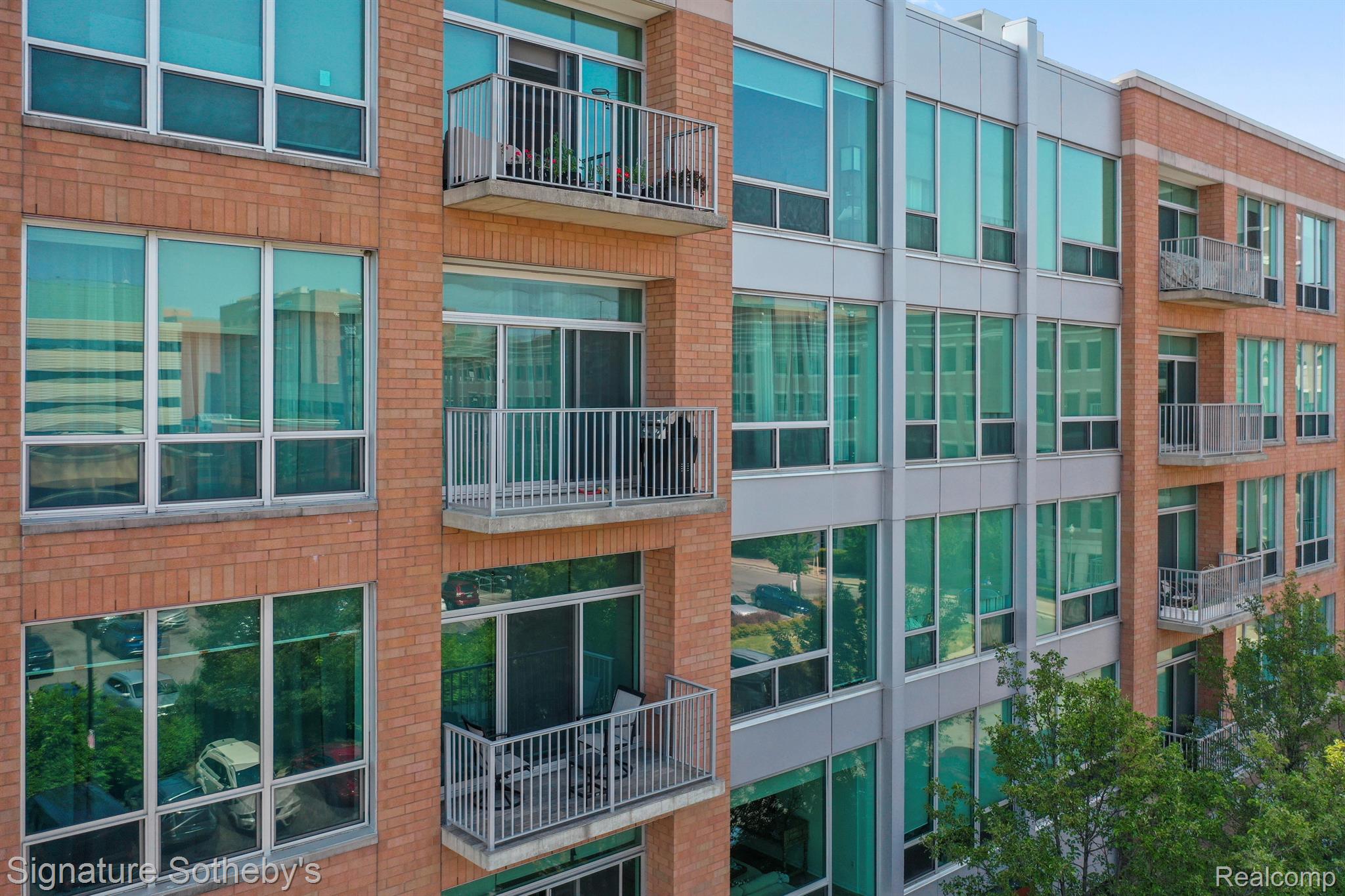 3670 WOODWARD Avenue 43-413