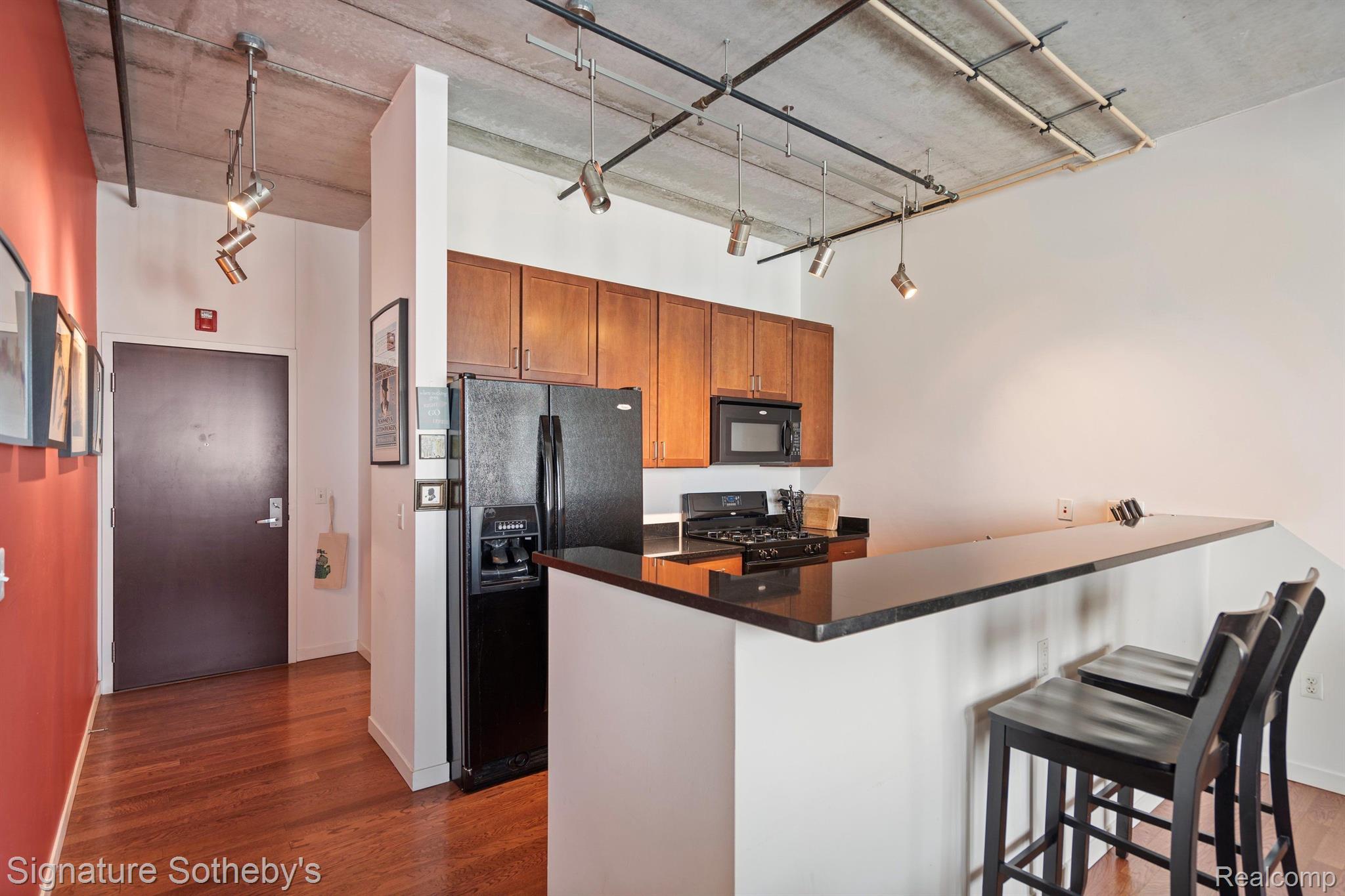 3670 WOODWARD Avenue 43-413