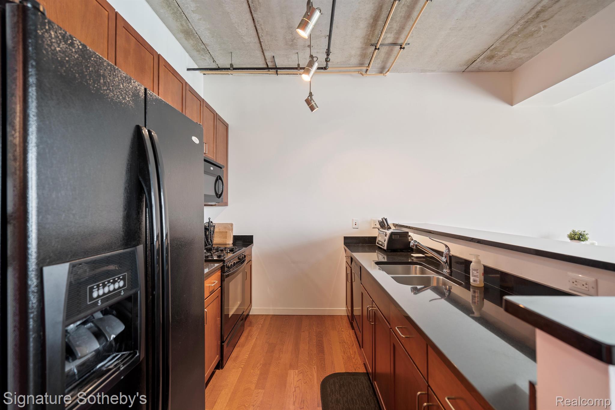 3670 WOODWARD Avenue 43-413
