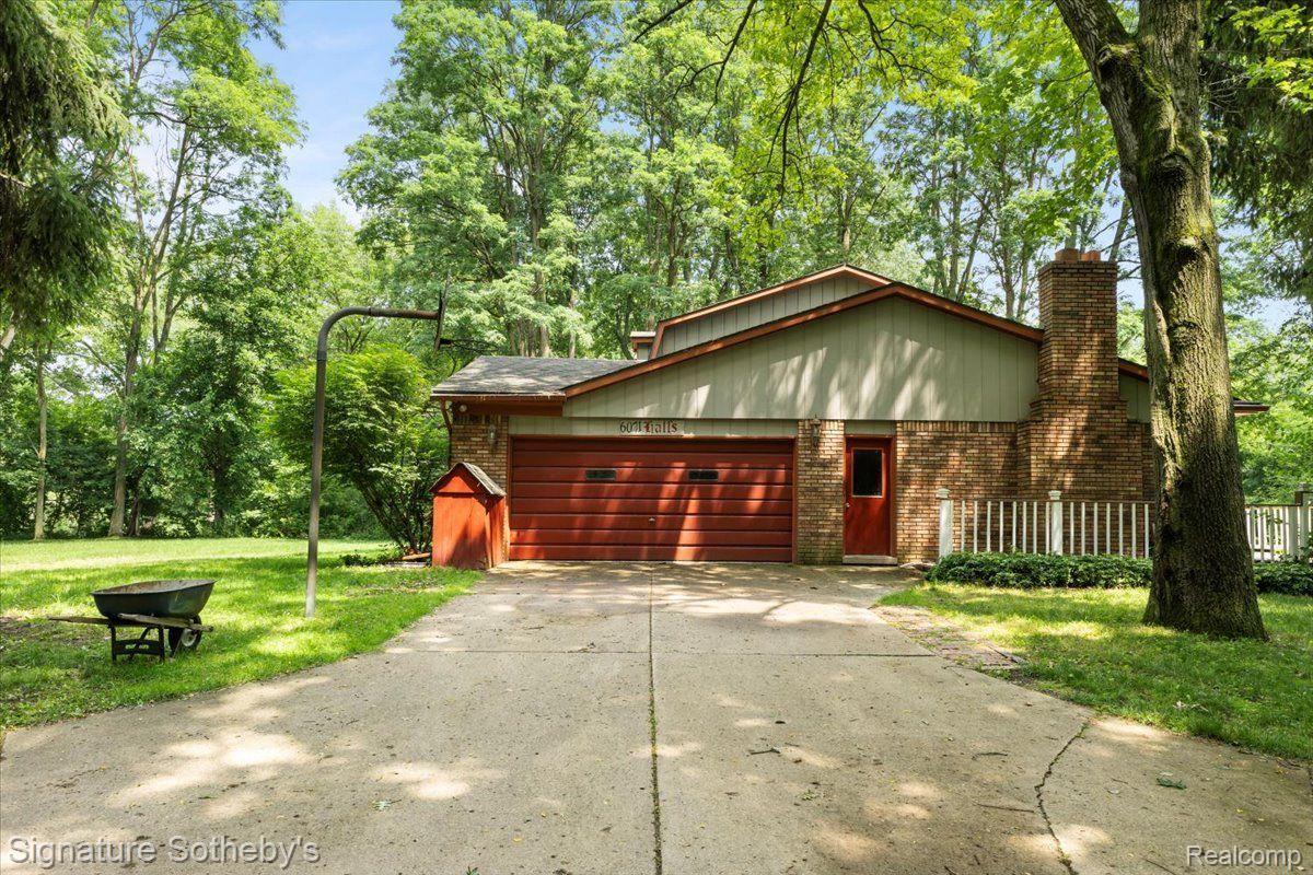 6071 PONTIAC Trail