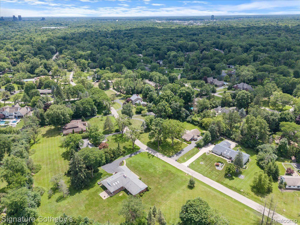 7300 JACKSON PARK Drive