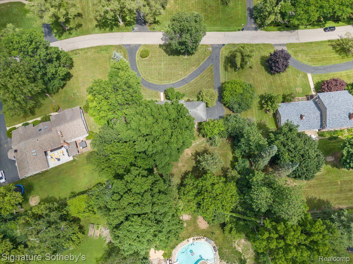 7300 JACKSON PARK Drive