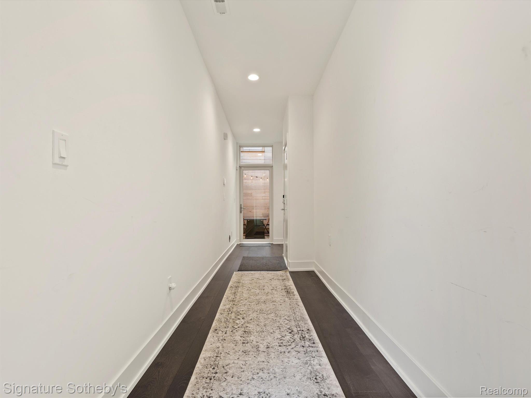 2643 BRUSH Street