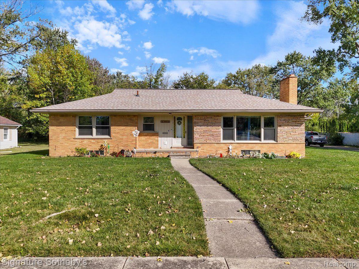 24500 LATHRUP Boulevard