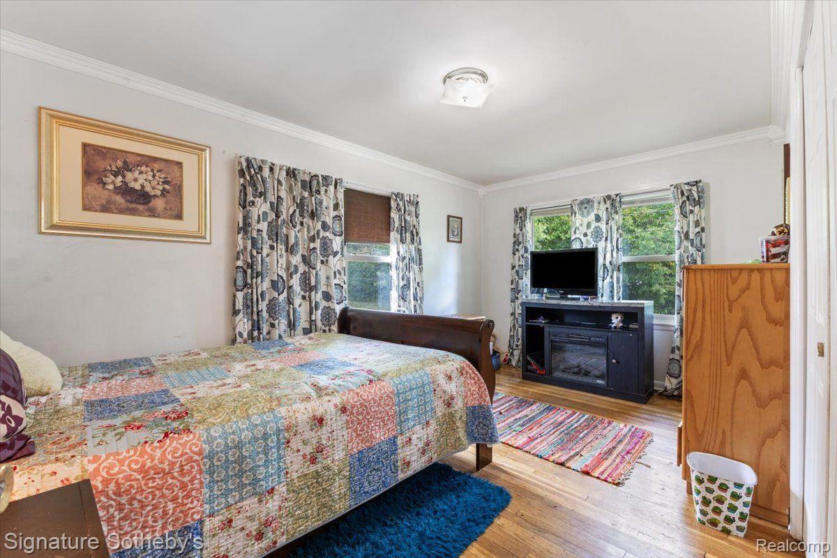 24500 LATHRUP Boulevard