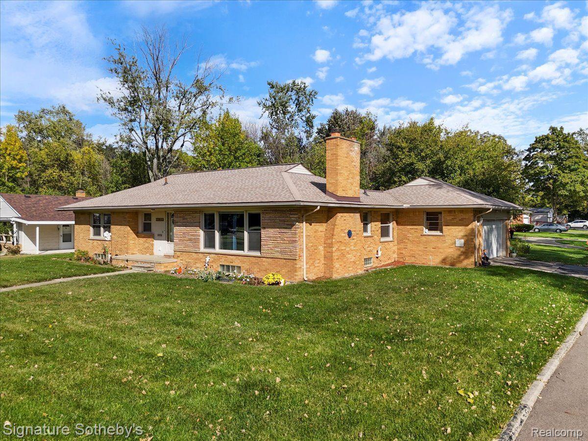 24500 LATHRUP Boulevard