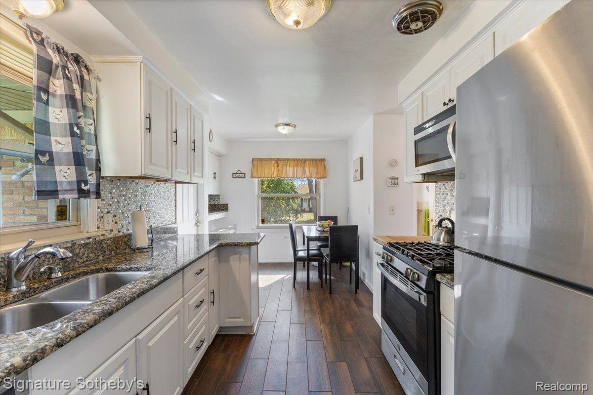 24500 LATHRUP Boulevard