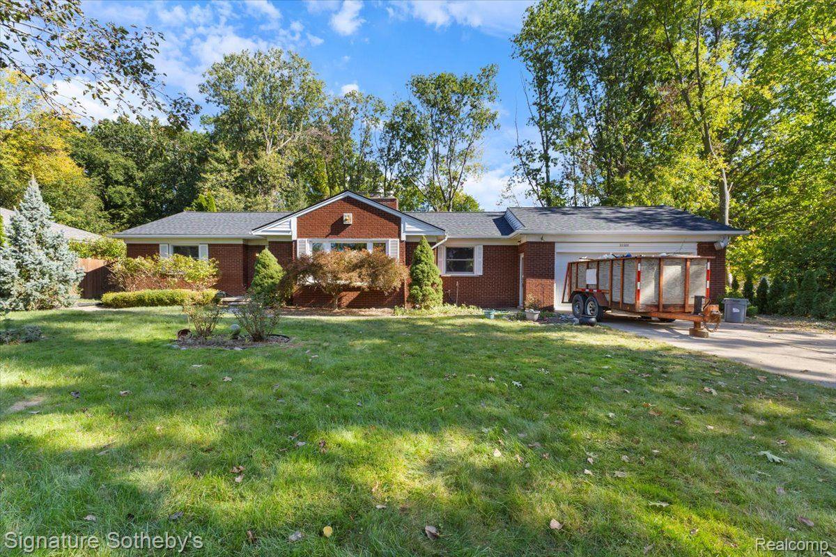30500 LONGCREST Street