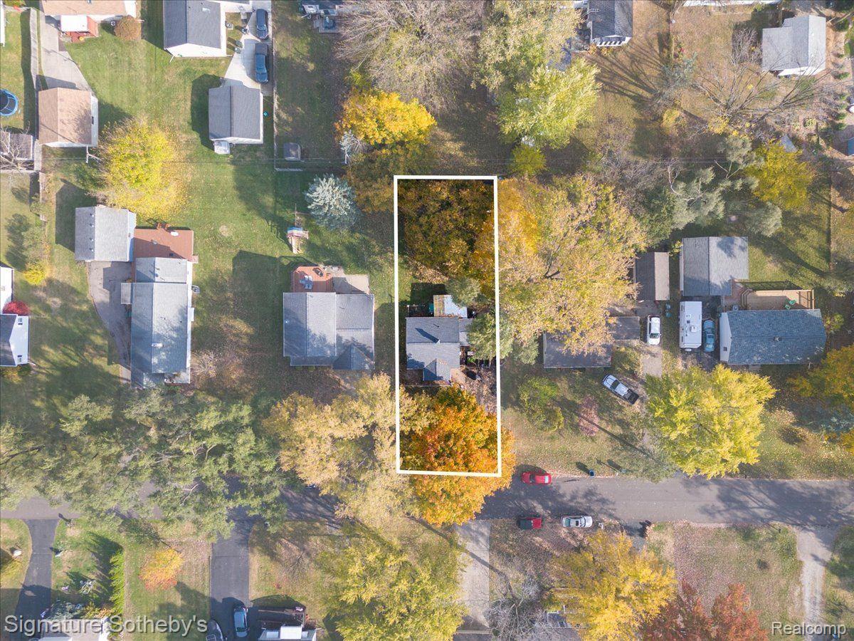 2745 WEAVERTON