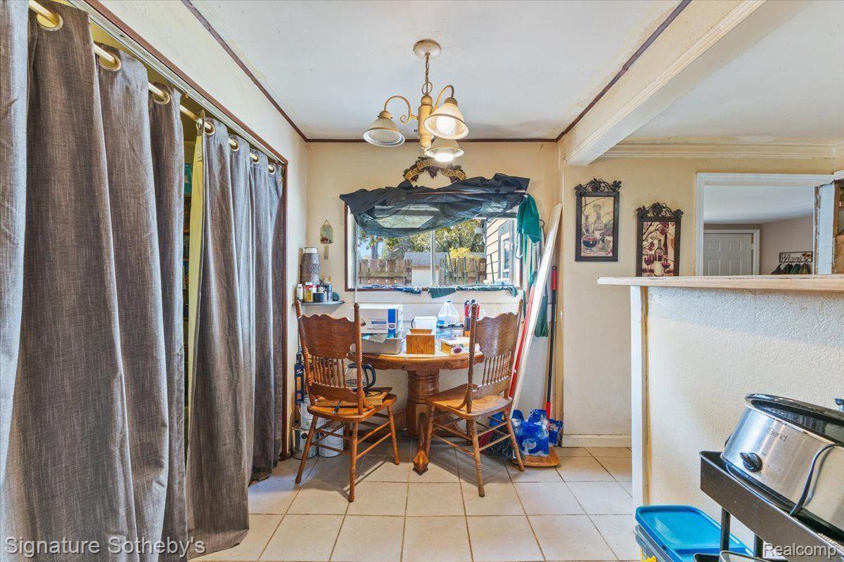 2745 WEAVERTON