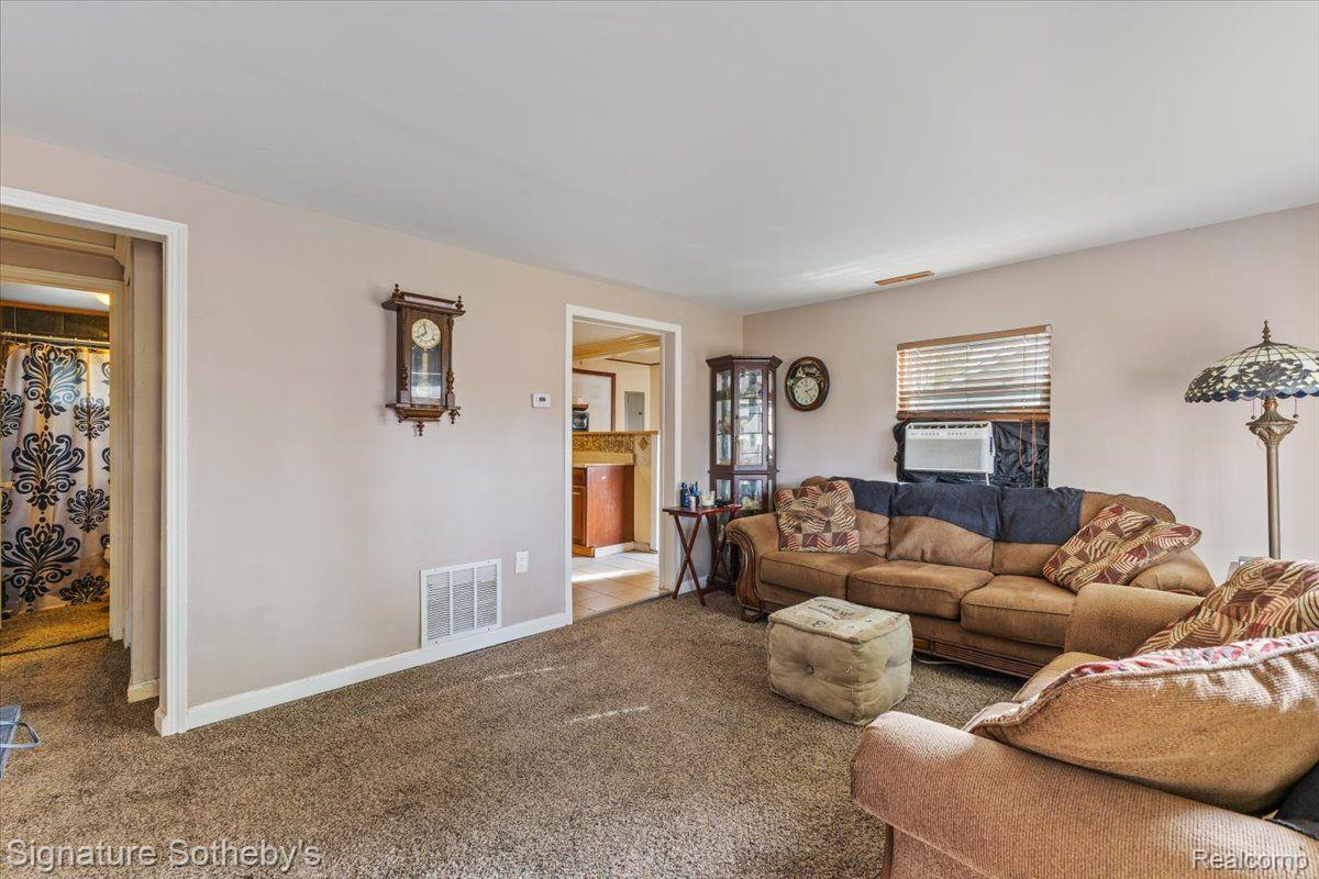 2745 WEAVERTON