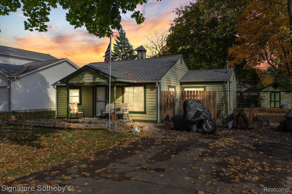 2745 WEAVERTON